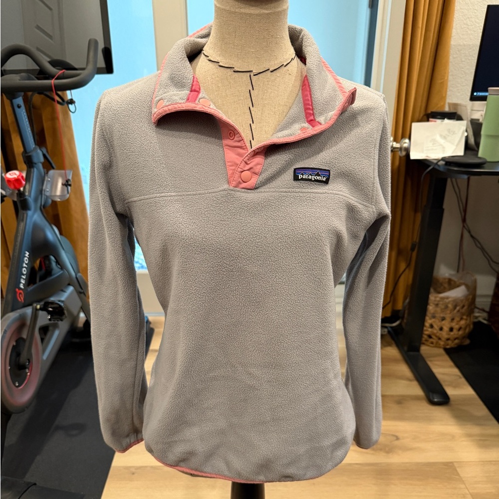 Patagonia Gray and Cream Polo Sweatshirt